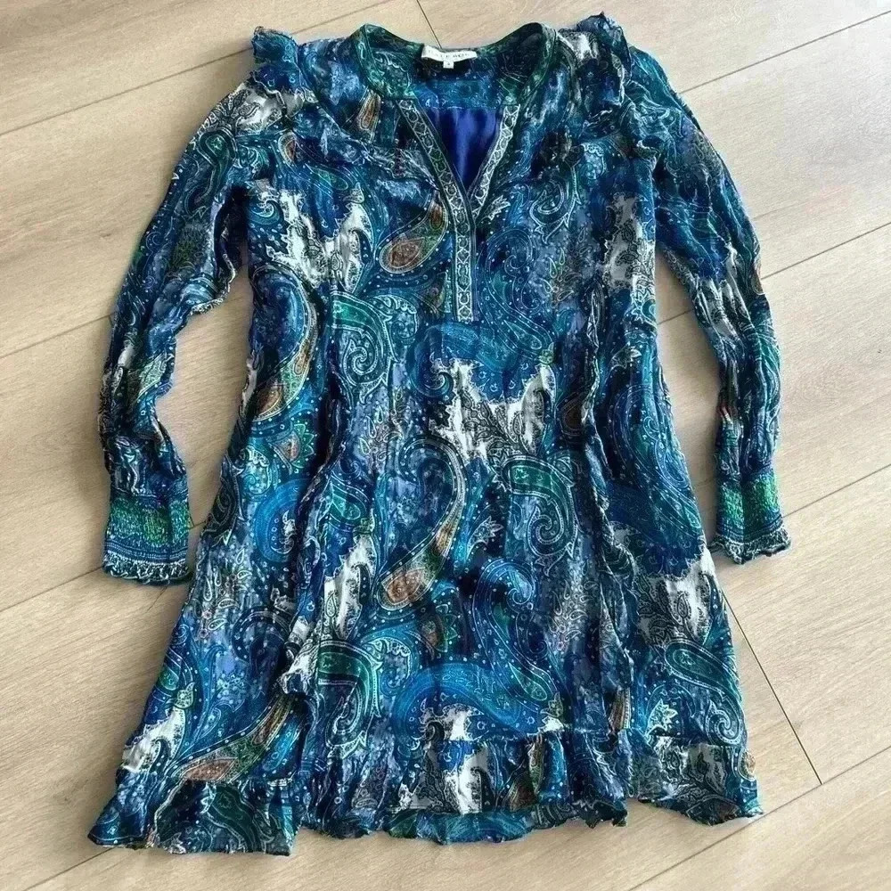Hale Bob Los Angeles
Pasley Long Sleeves Shift Dress Small Lined Pockets
No Belt
